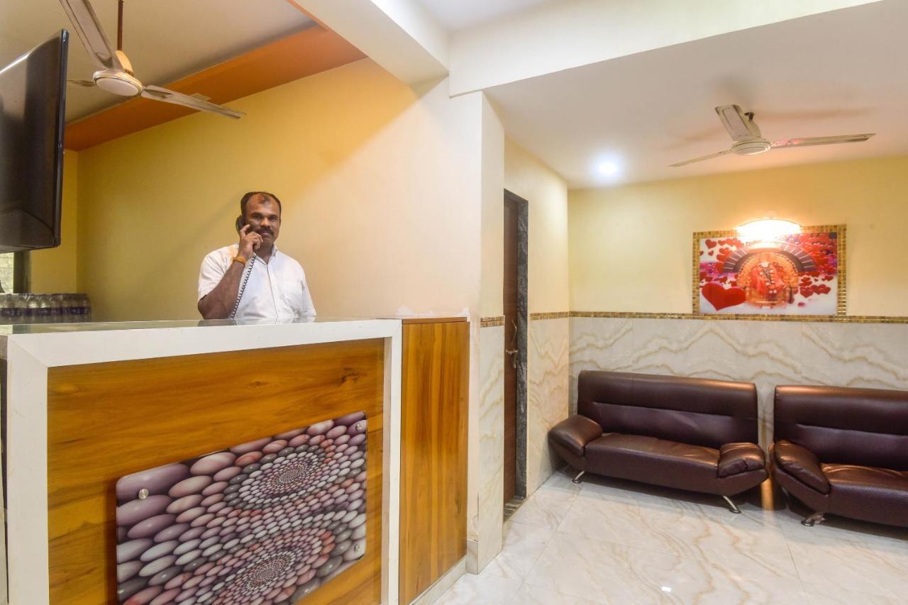 Hotel Oyo 60773 Ruchita Loadging & Boarding Bombaj Exteriér fotografie